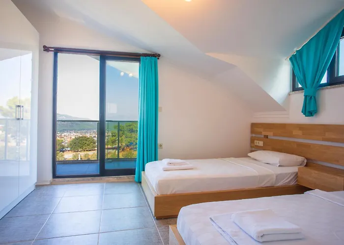 Celebrity E וילה