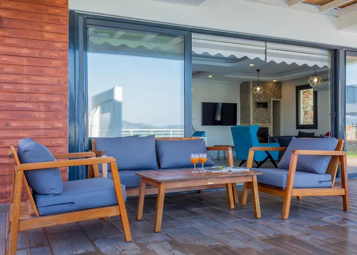 Celebrity E וילה